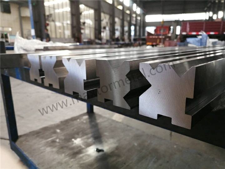 Press Brake Dies
Press brake tooling 
Bending dies 
Metal bending dies 
Press brake punches and dies 
Bending tools for press brakes 
Press brake forming tools
Precision press brake dies